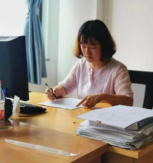 心有陽光 溫暖育人——記德育先進個人畢明媛的教育咨詢服務