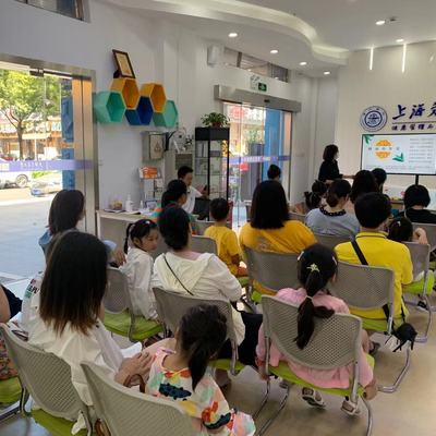 比比酷國際幼兒園 以專業(yè)產(chǎn)品與精細化服務(wù)，贏得教育培訓市場的信賴